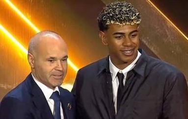 德甲焦点战复盘