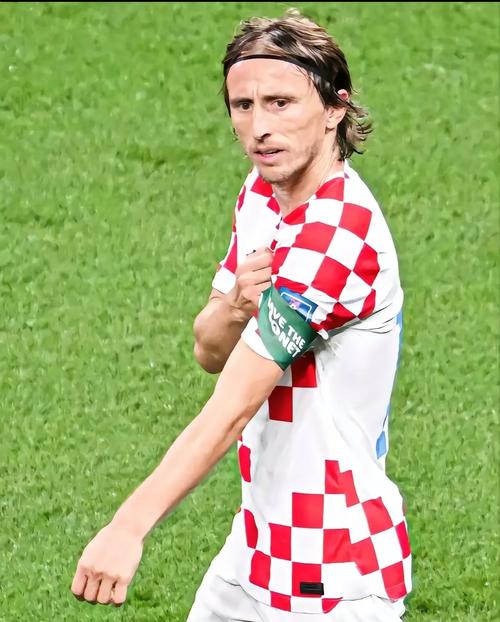 记者：经球队和教练共同决定，萨拉赫将不会随利物浦出战国米