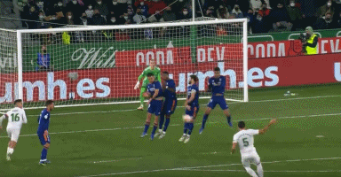 公牛vs勇士前瞻：公牛6连败状态低迷，勇士背靠背冲两连胜