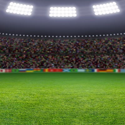 久常凉在比赛中手滑，球杆脱手刚好砸在了自己的小球上